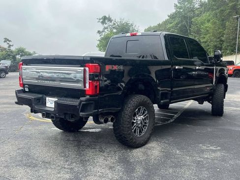 Certified 2025 Ford F250 Platinum w/ Platinum Plus Package AWD/4WD image 3