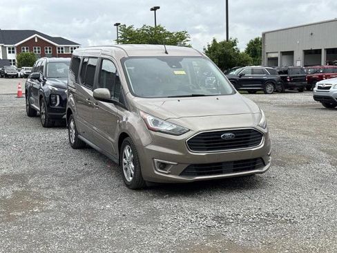 Certified 2019 Ford Transit Connect Titanium FWD image 3