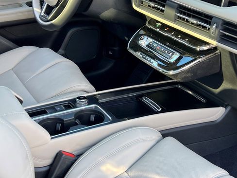 New 2026 Lincoln Corsair Reserve image 10