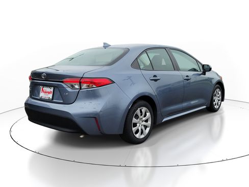 Used 2024 Toyota Corolla LE FWD image 4