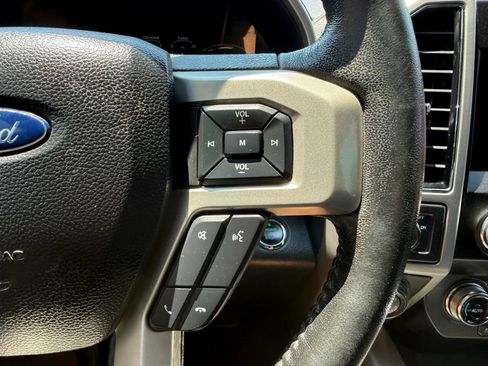 Used 2019 Ford F150 Lariat w/ Equipment Group 502A Luxury RWD image 33