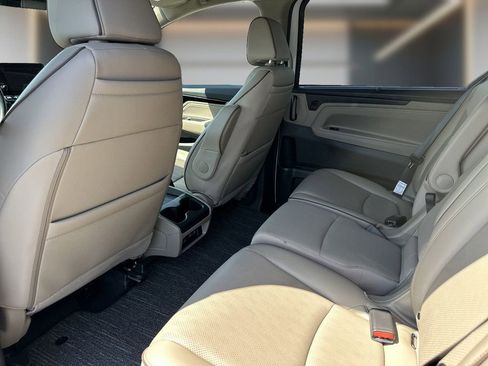 Used 2023 Honda Odyssey Elite image 12
