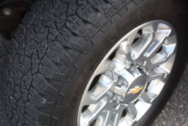 Used 2025 Chevrolet Silverado 2500 LTZ w/ LTZ Texas Edition AWD/4WD image 14
