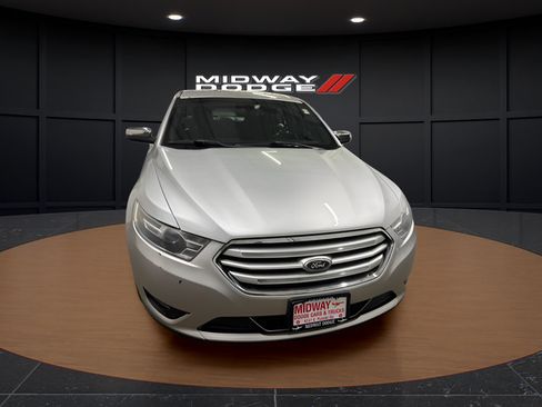 Used 2016 Ford Taurus Limited FWD image 5