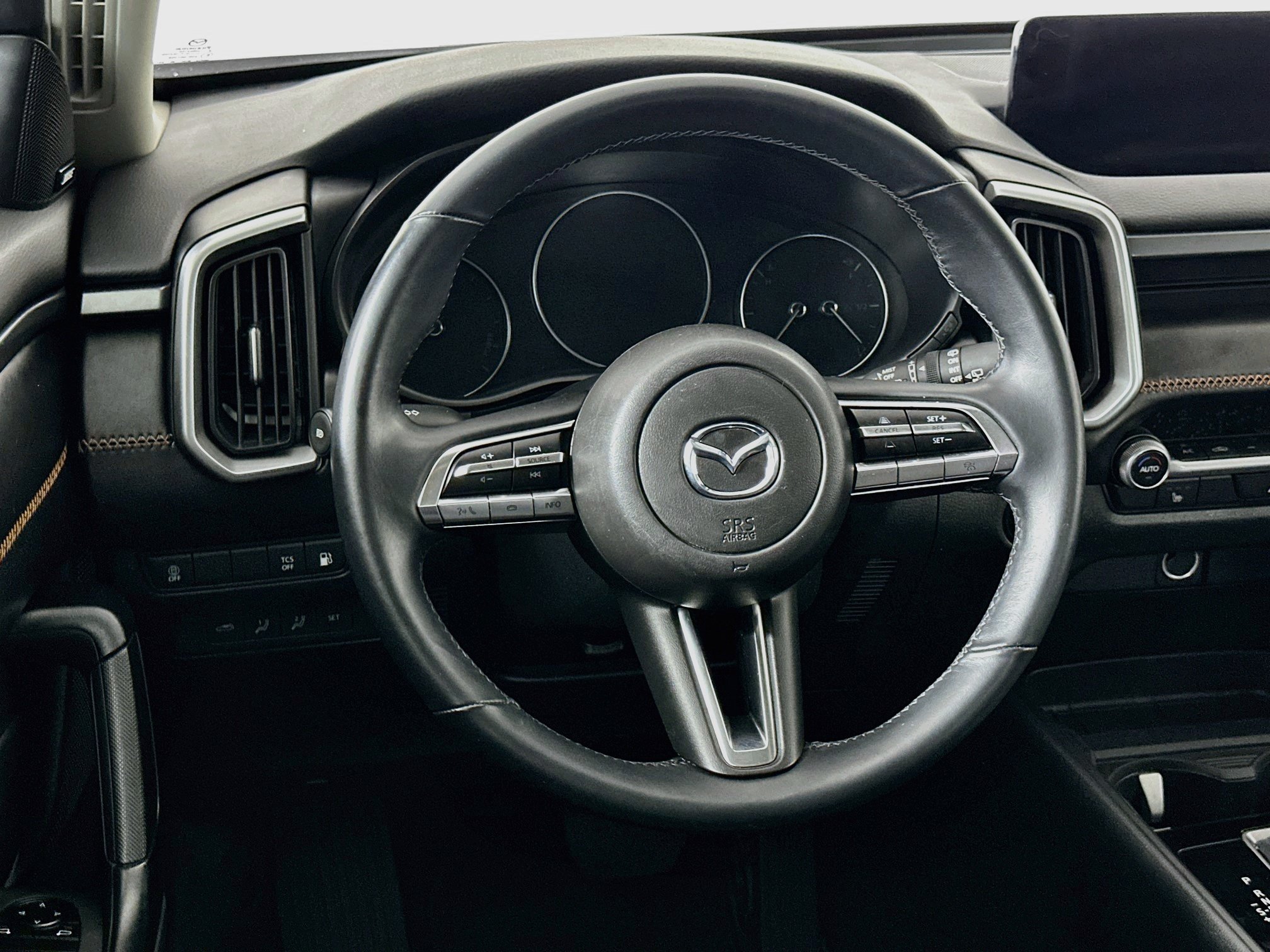 Used 2025 MAZDA CX-50 AWD 2.5 Hybrid w/ Premium Pkg image 18