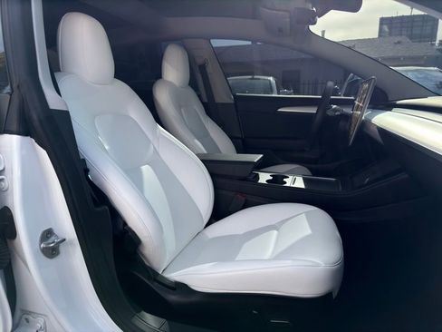 Used 2022 Tesla Model 3 Performance image 30