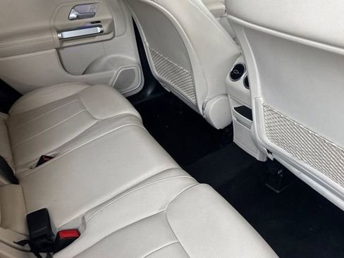 Used 2022 Mercedes-Benz GLB 250 image 18