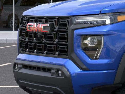 New 2025 GMC Canyon Elevation w/ Convenience Package image 30