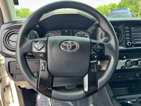 Used 2022 Toyota Tacoma SR RWD image 17