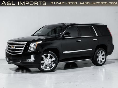 Used 2019 Cadillac Escalade Luxury image 17