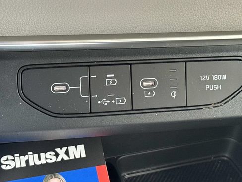 Used 2025 Kia Carnival SX Prestige FWD image 33