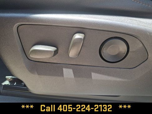 Used 2025 GMC Sierra 1500 SLT RWD image 16