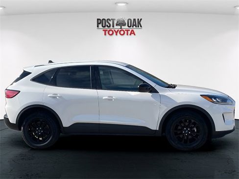 Used 2020 Ford Escape SE Sport image 8