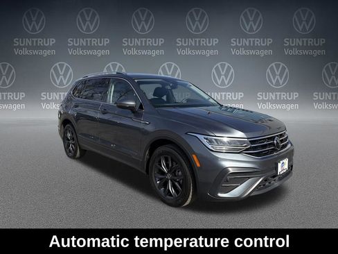 Used 2023 Volkswagen Tiguan SE FWD image 9