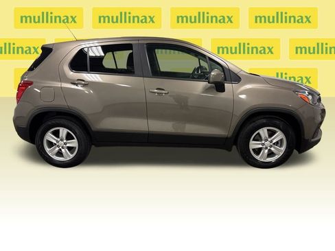Used 2020 Chevrolet Trax LS w/ Tint and Cruise Package image 20