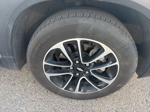 Certified 2025 Chevrolet TrailBlazer LT image 2