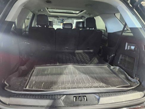 Used 2021 Ford Explorer Limited w/ Equipment Group 301A AWD/4WD image 4