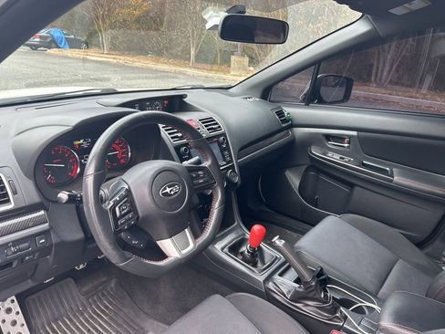 Used 2017 Subaru WRX image 9