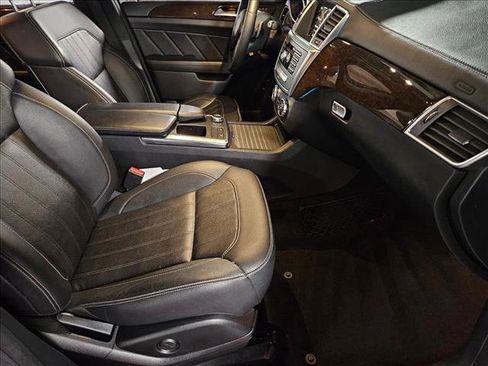 Used 2016 Mercedes-Benz GL 450 4MATIC image 22