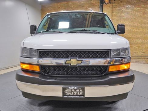 Used 2020 Chevrolet Express 3500 LS w/ Chrome Appearance Package image 4