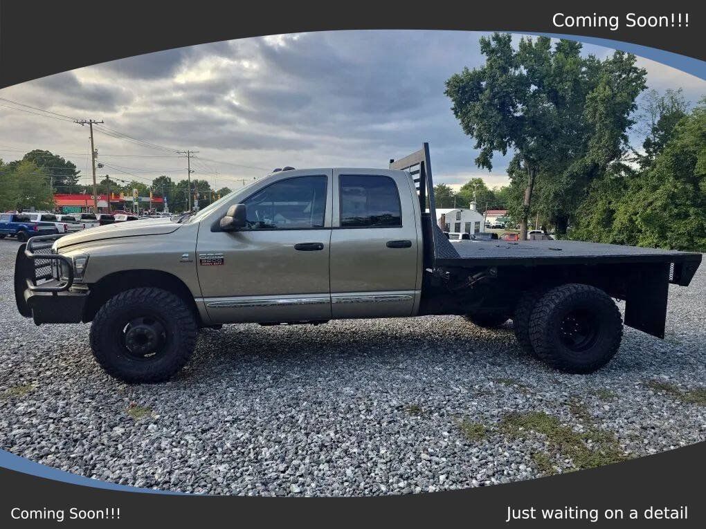 Used 2009 Dodge Ram 3500 Truck SLT w/ Popular Equipment Group AWD/4WD image 2