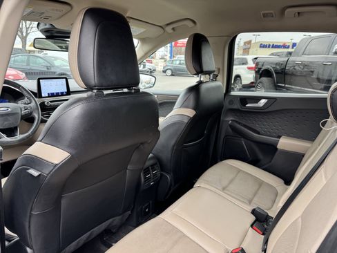 Used 2020 Ford Escape Titanium AWD/4WD image 33