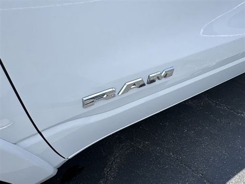 Used 2021 RAM 1500 Laramie AWD/4WD image 32