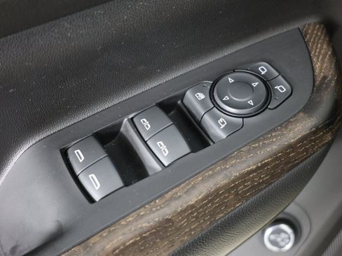 Used 2023 GMC Acadia Denali w/ Denali Technology Package image 23