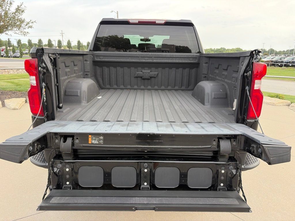 Used 2022 Chevrolet Silverado 1500 Custom Trail Boss w/ Safety Confidence Package AWD/4WD image 47