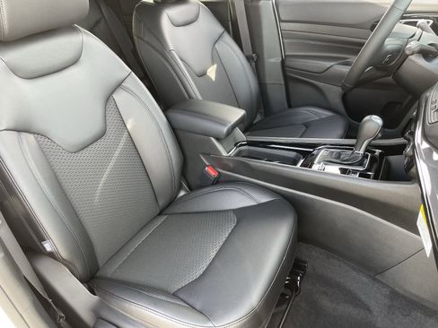 New 2026 Jeep Compass Latitude image 9