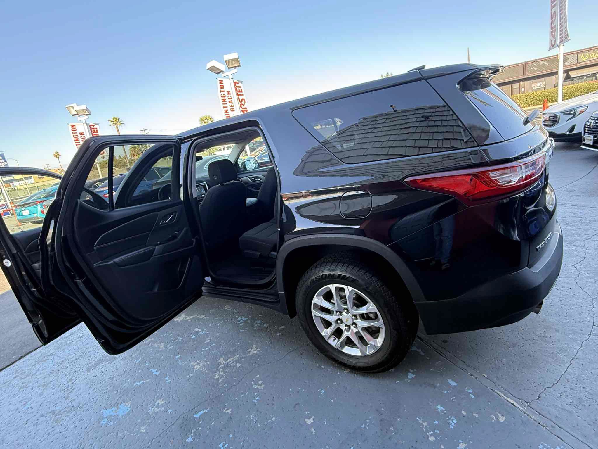 Used 2018 Chevrolet Traverse LS FWD image 81