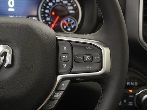 New 2026 RAM 1500 4x4 Crew Cab image 25