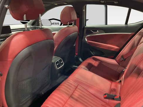 Used 2025 Genesis G70 2.5T w/ Sport Prestige Package image 12