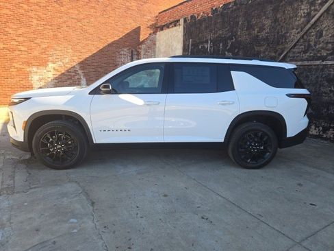 New 2026 Chevrolet Traverse LT w/ Midnight/Sport Edition image 4
