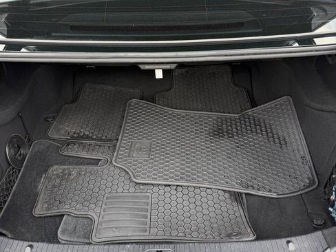 Used 2010 Mercedes-Benz E 350 4MATIC Sedan image 9