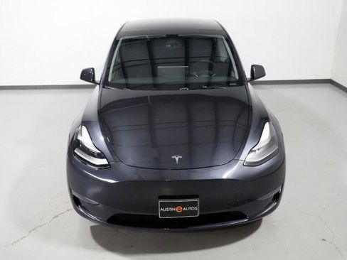 Used 2024 Tesla Model Y Long Range image 12