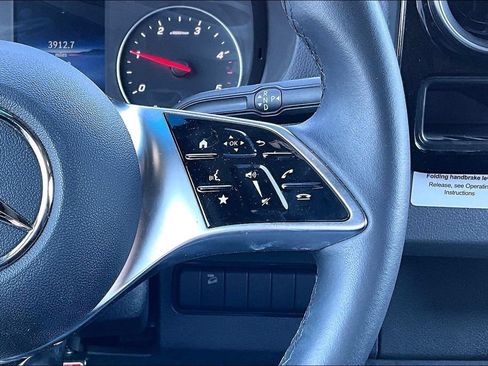 Used 2025 Mercedes-Benz Sprinter 2500 image 7