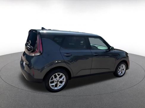 Used 2025 Kia Soul LX w/ LX Technology Package FWD image 15