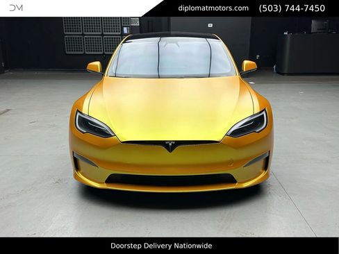 Used 2022 Tesla Model S Plaid image 10