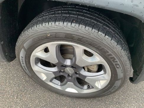 Used 2021 Jeep Compass Limited image 14