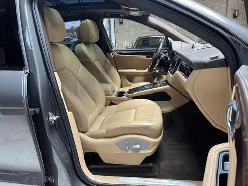 Used 2017 Porsche Macan S AWD/4WD image 23