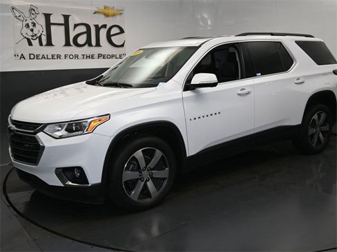 Used 2020 Chevrolet Traverse LT w/ LT Premium Package image 32