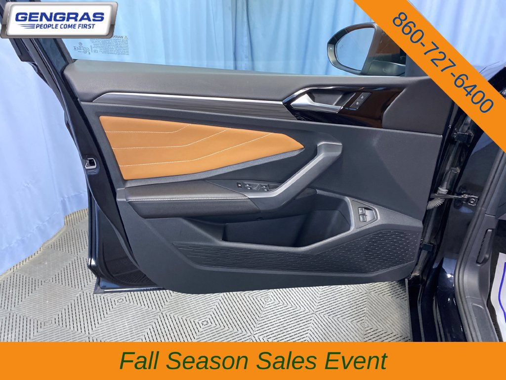 Used 2024 Volkswagen Jetta SEL FWD image 11