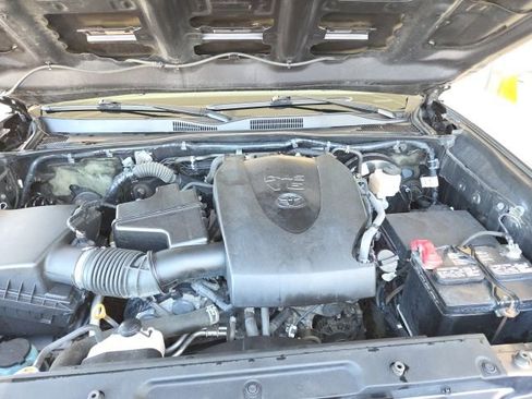 Used 2021 Toyota Tacoma TRD Sport image 71