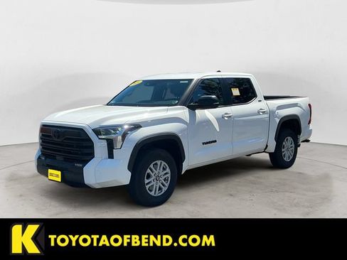 Used 2026 Toyota Tundra SR5 w/ SR5 Premium Package AWD/4WD image 1