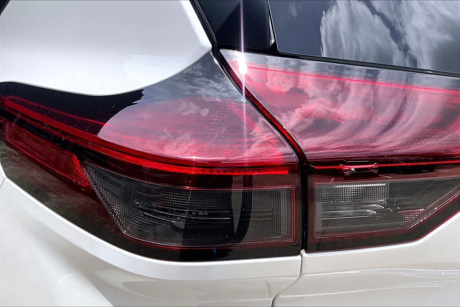 Certified 2026 Nissan Rogue SV FWD image 28