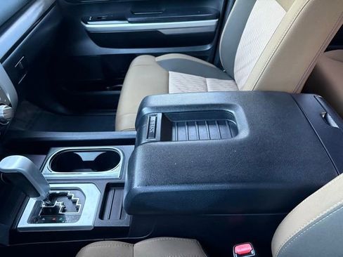 Used 2017 Toyota Tundra SR5 w/ SR5 Upgrade Package image 20