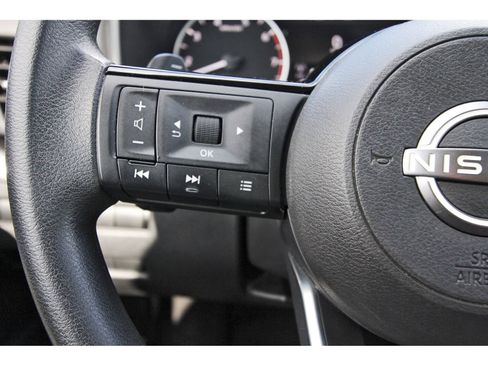 Certified 2023 Nissan Rogue SV FWD image 18