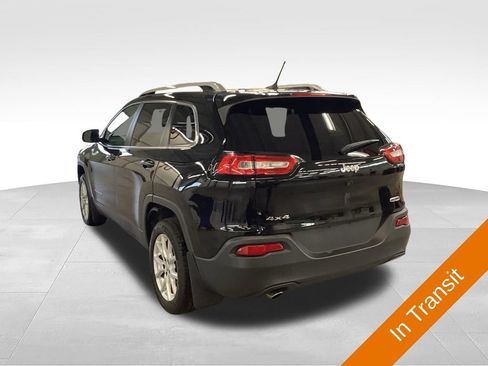 Used 2017 Jeep Cherokee Latitude AWD/4WD image 4