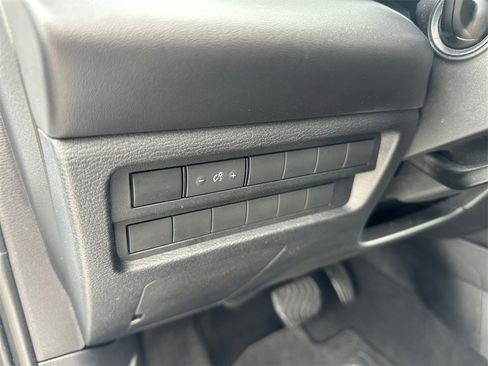 Used 2022 Mitsubishi Outlander ES image 24